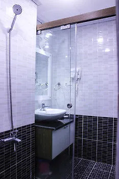 Gold Ocean Apartments Нячанг 3*,