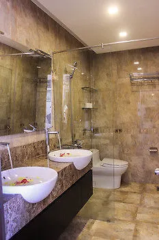 Gold Ocean Apartments Нячанг