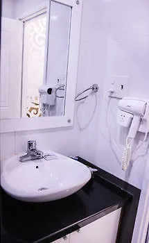 Отель Gold Ocean Apartments Нячанг