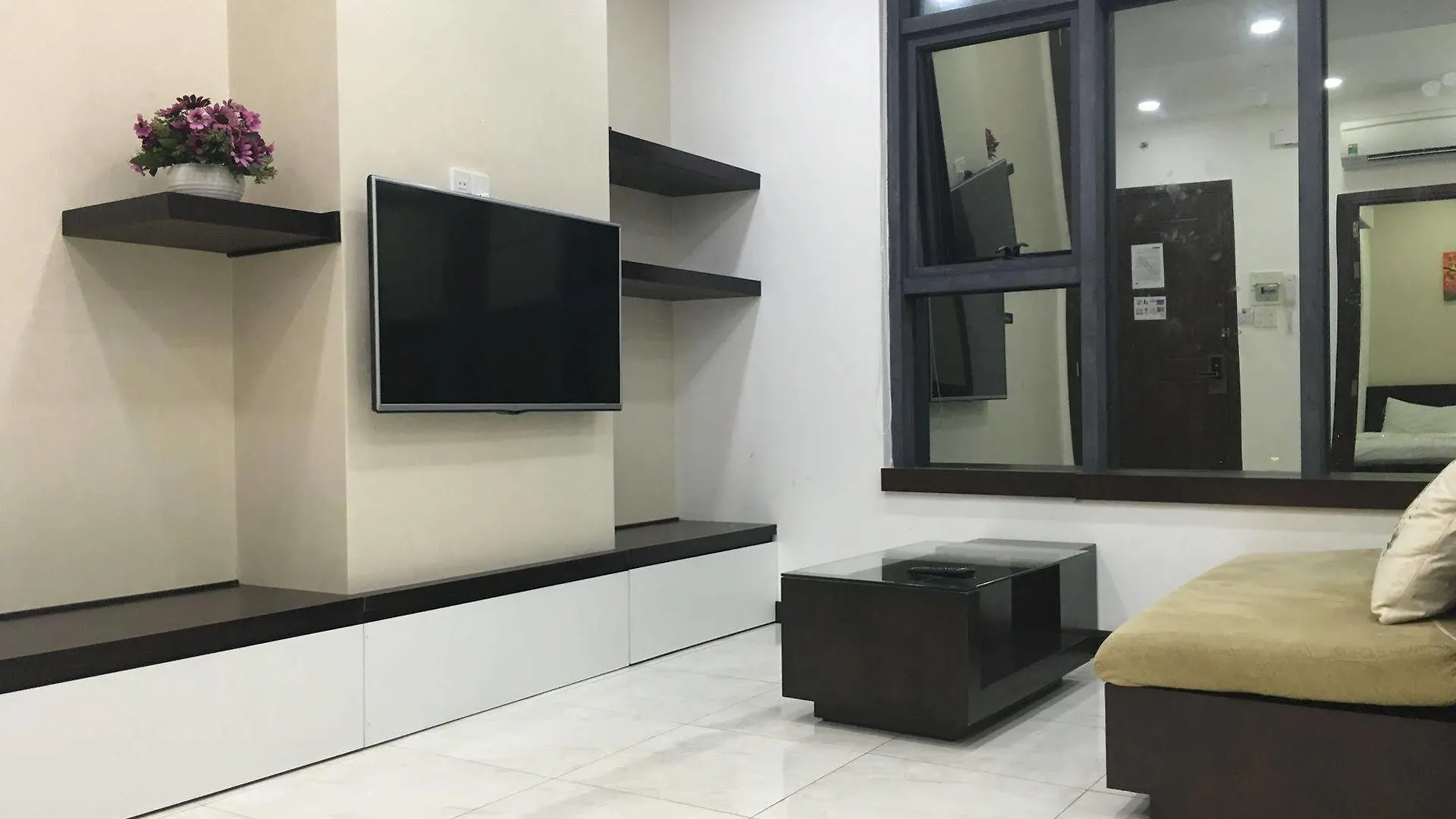 Отель Gold Ocean Apartments Нячанг