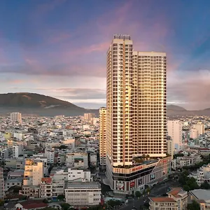 Meliá Vinpearl Empire Nha Trang